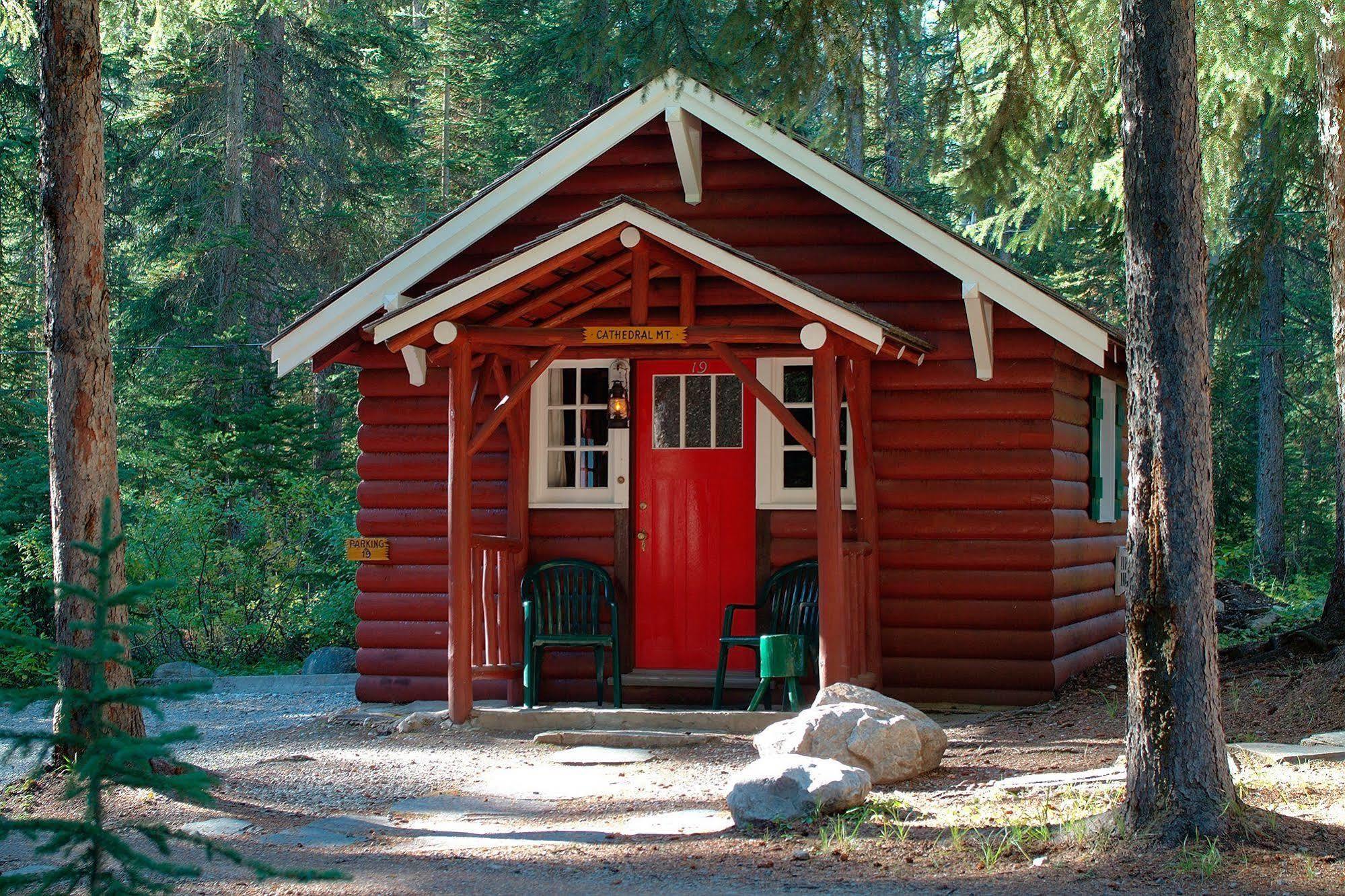 Paradise Lodge And Bungalows Lake Louise Room photo