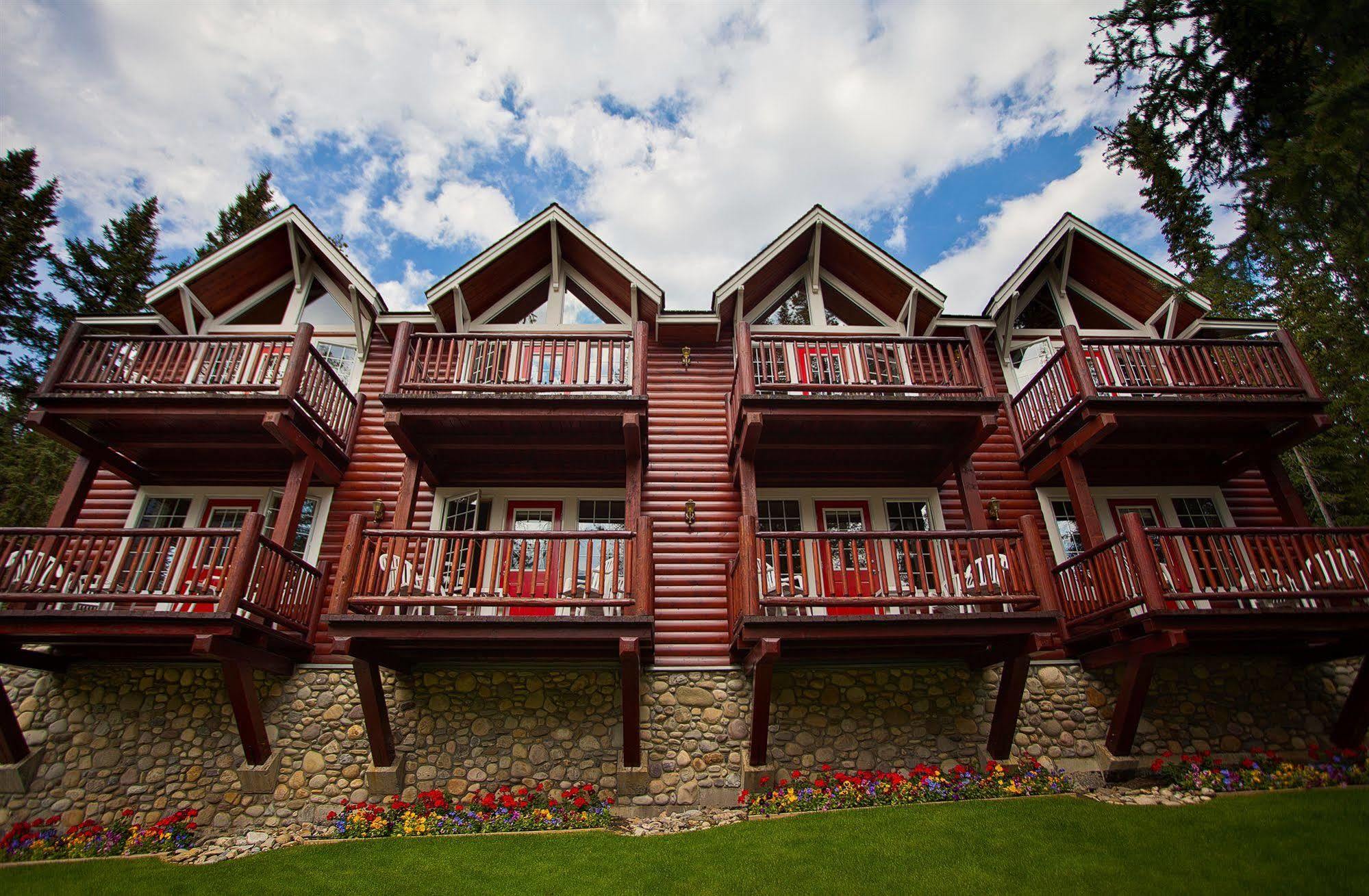 Paradise Lodge And Bungalows Lake Louise Exterior photo